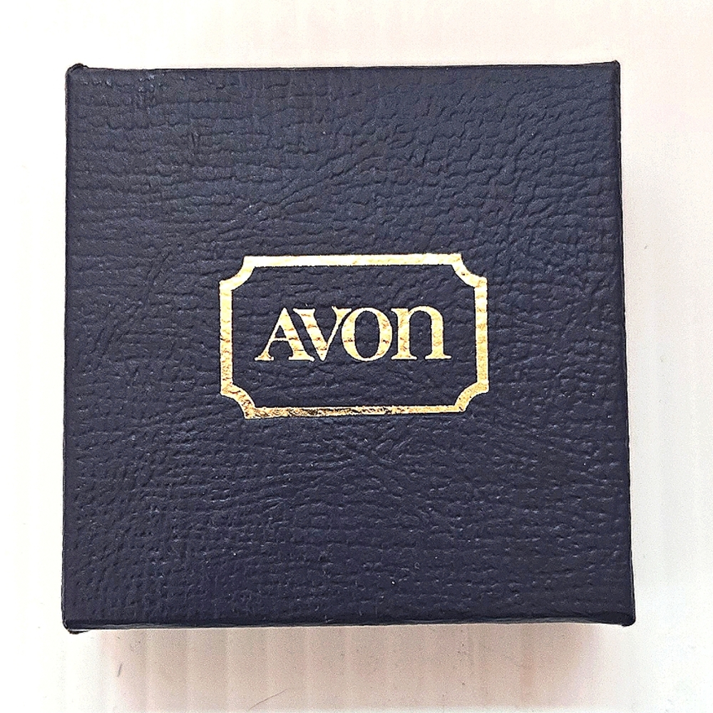 Avon Presidents Club Stick Pin 1982 Goldtone Original Box Vintage